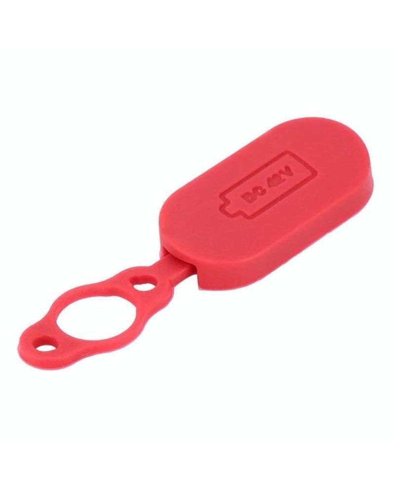 Tapón de silicona para puerto de carga de patinete eléctrico de color rojo.