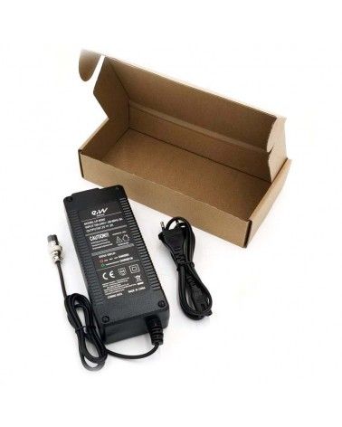 cargador para patinete electrico 60V2A conector GX16